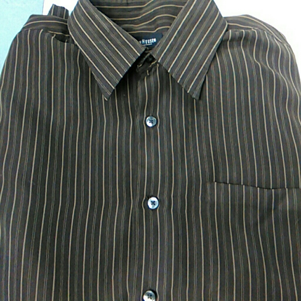 Short sleeve brown and tan shirt